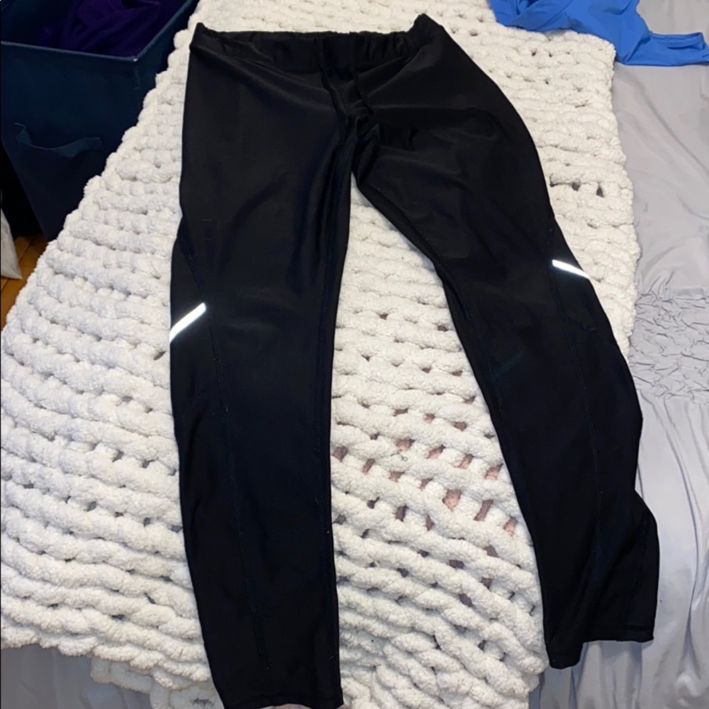 Athletic leggings